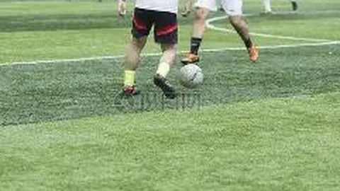 激情对决：美因茨与海登海姆上演激战泥潭，谁将突出重围？