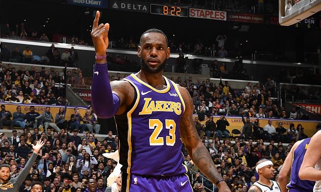 滑雪登山逐 滑雪登山逐